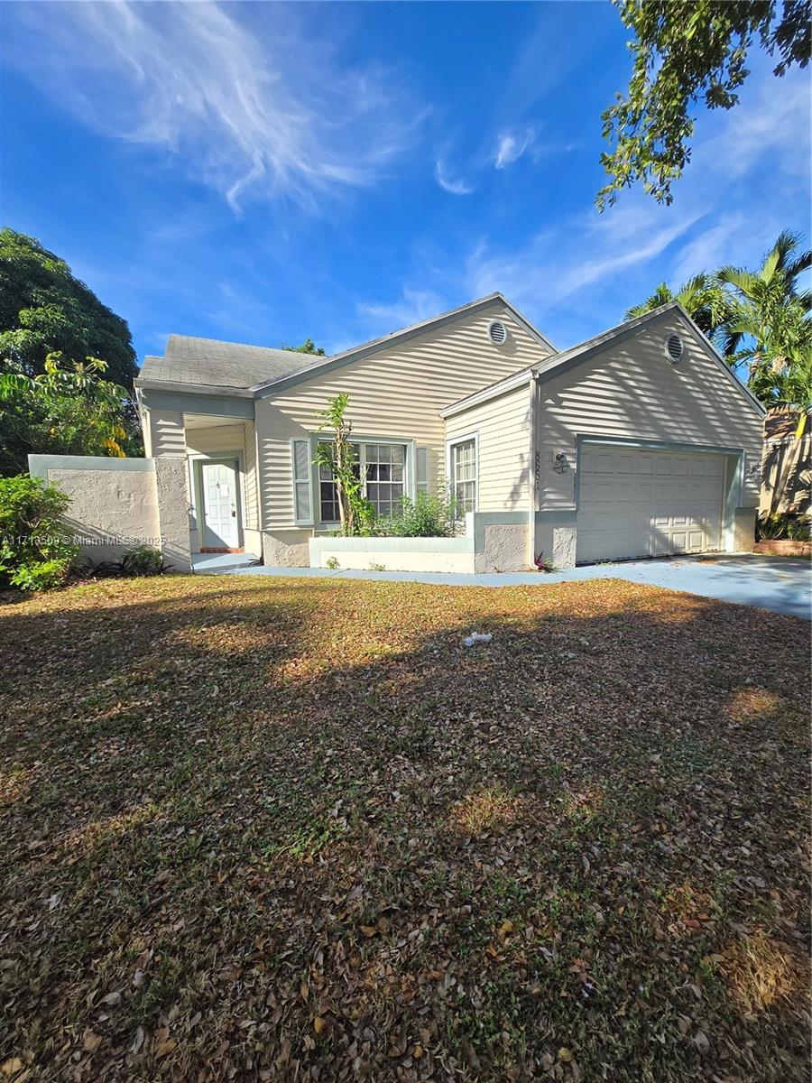 Property for Sale at 8651 Sw 12th St, Pembroke Pines, Miami-Dade County, Florida - Bedrooms: 2 
Bathrooms: 2  - $350,000