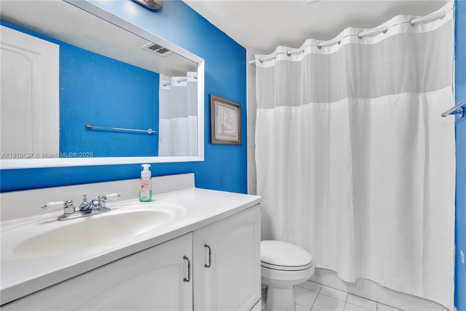 WELLINGTON MANOR CONDO IN - Residential