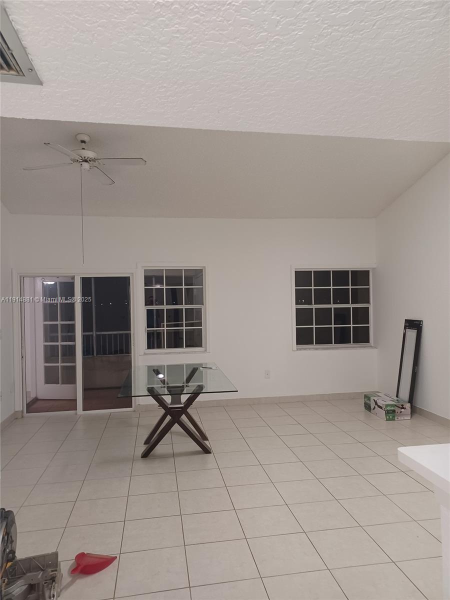 LAKEVIEW CLUB CONDO - Residential Lease