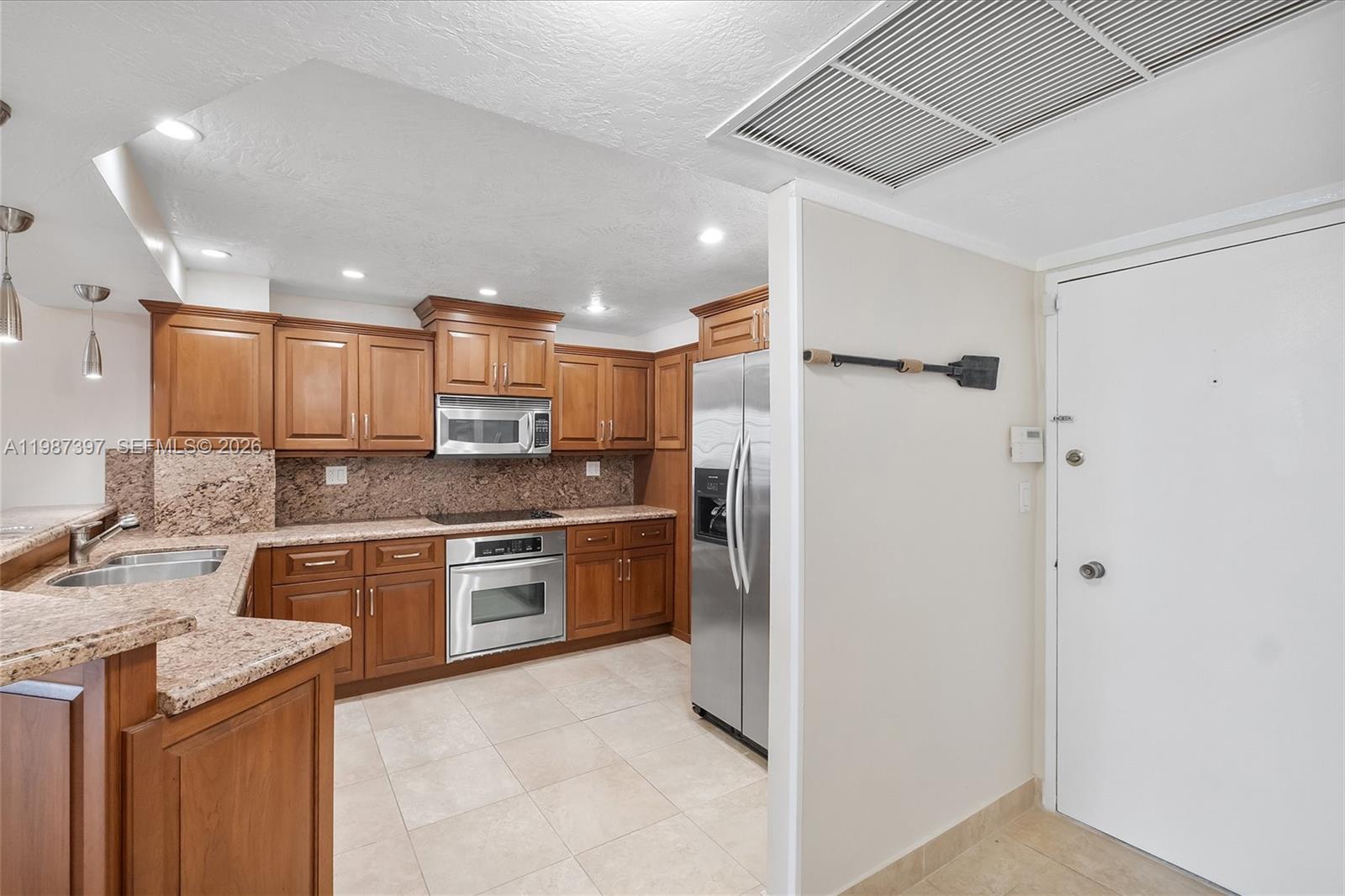 OCEANSIDE PLAZA CONDO - Residential