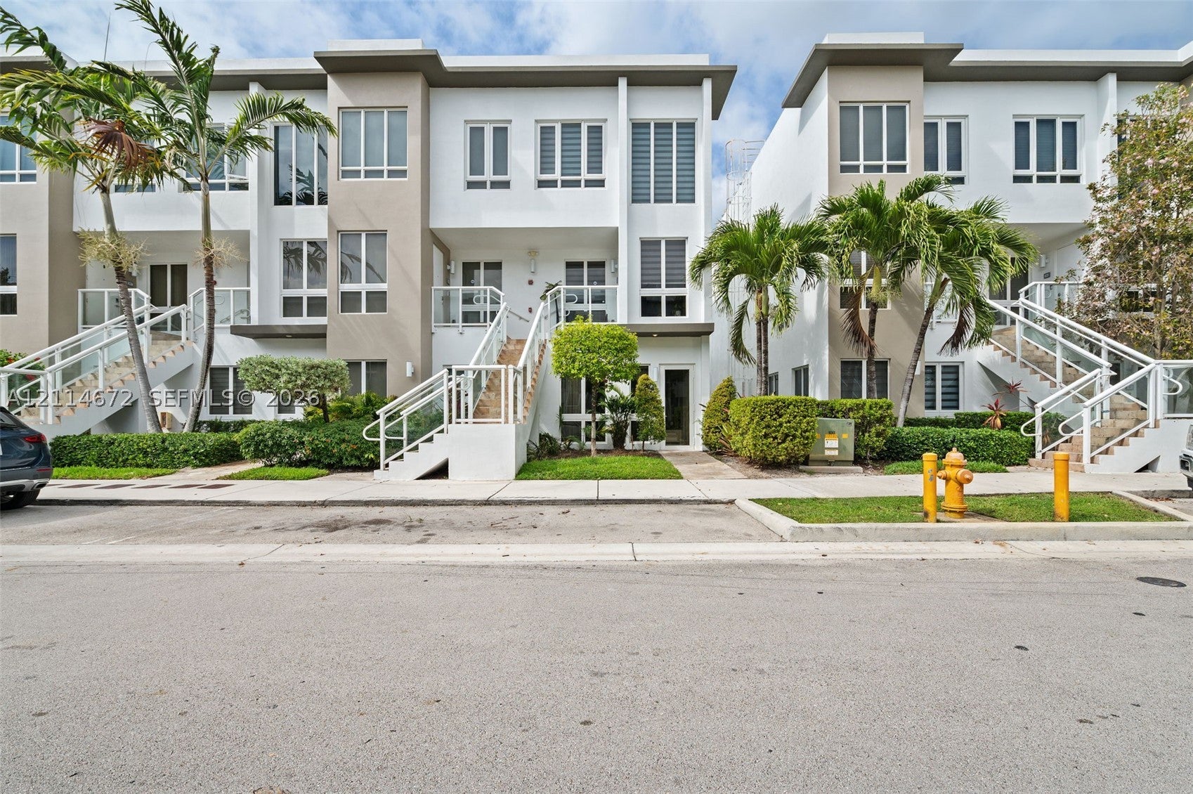 10305 NW 63rd Ter