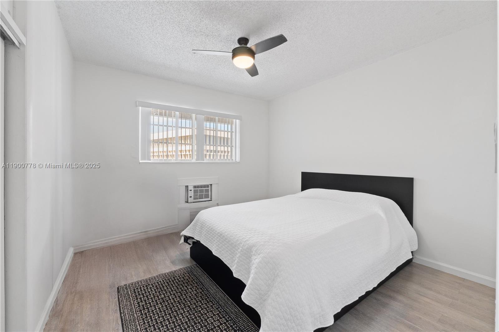 SANTONA CONDO - Residential