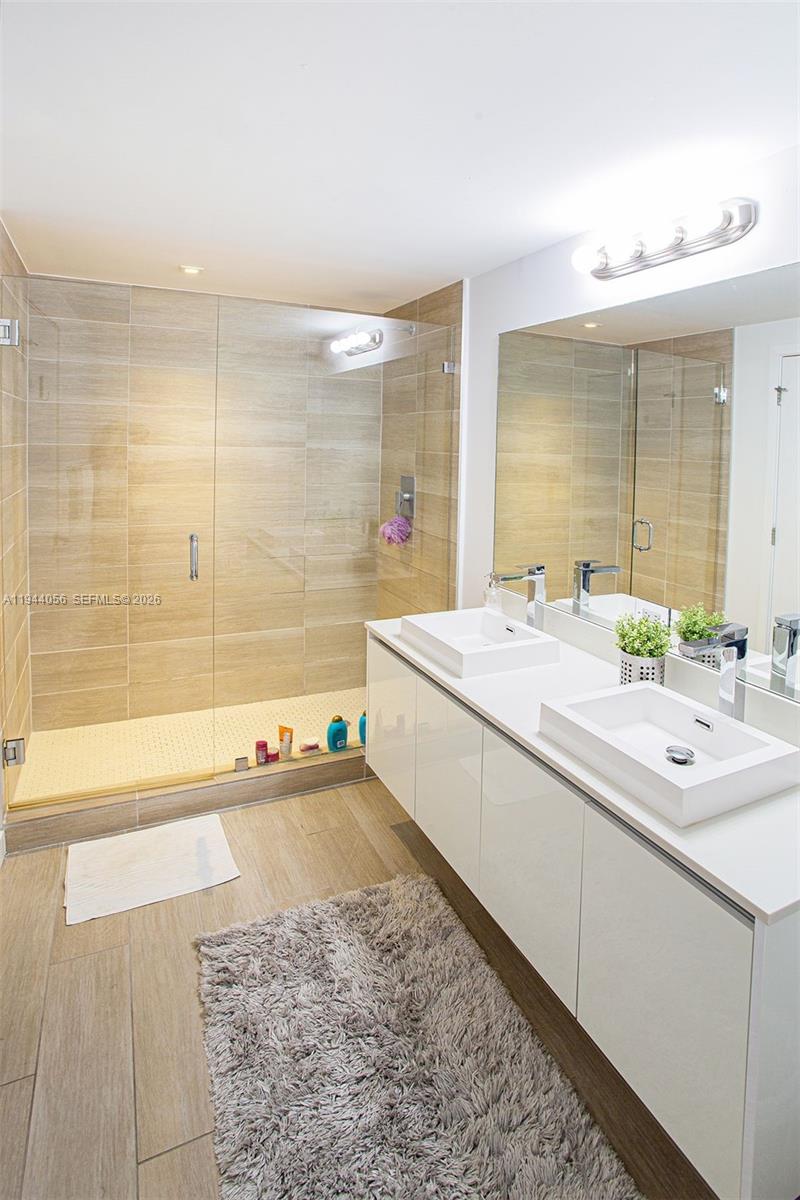 LE PARC AT BRICKELL CONDO - Residential Lease