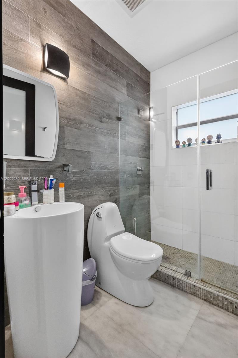 DORAL ISLES-ANTILLES - Residential