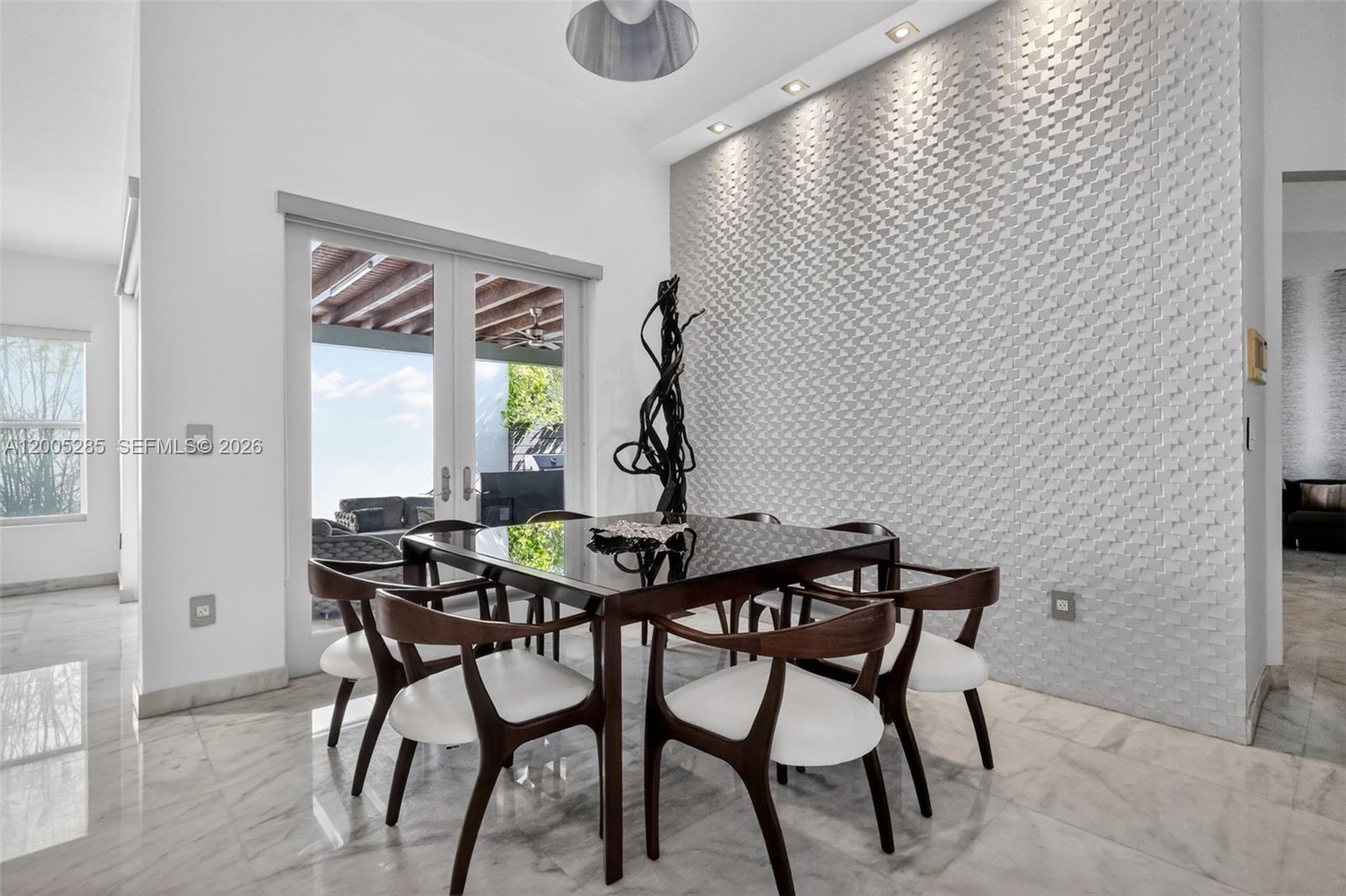 DORAL ISLES-ANTILLES - Residential