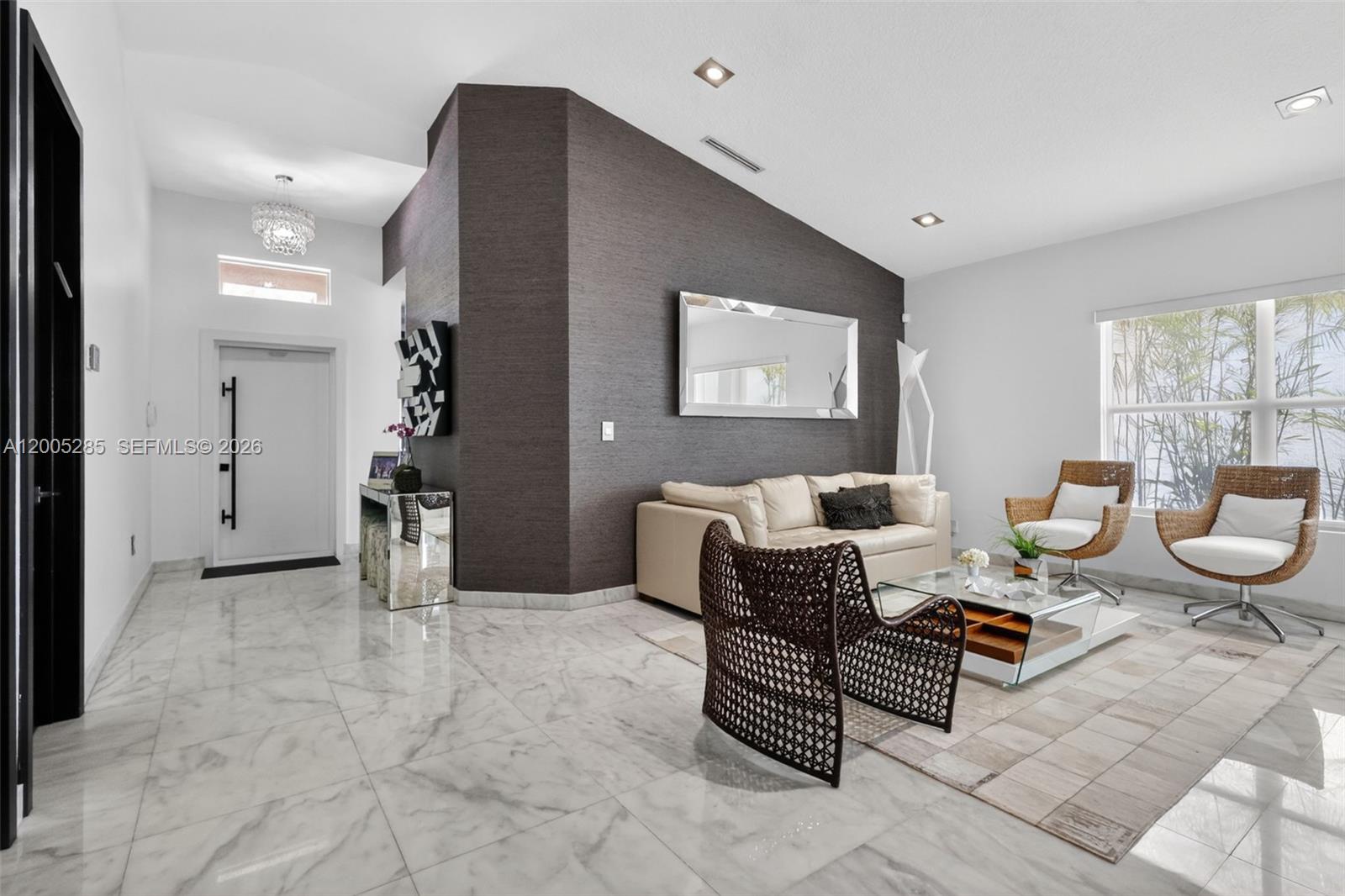 DORAL ISLES-ANTILLES - Residential