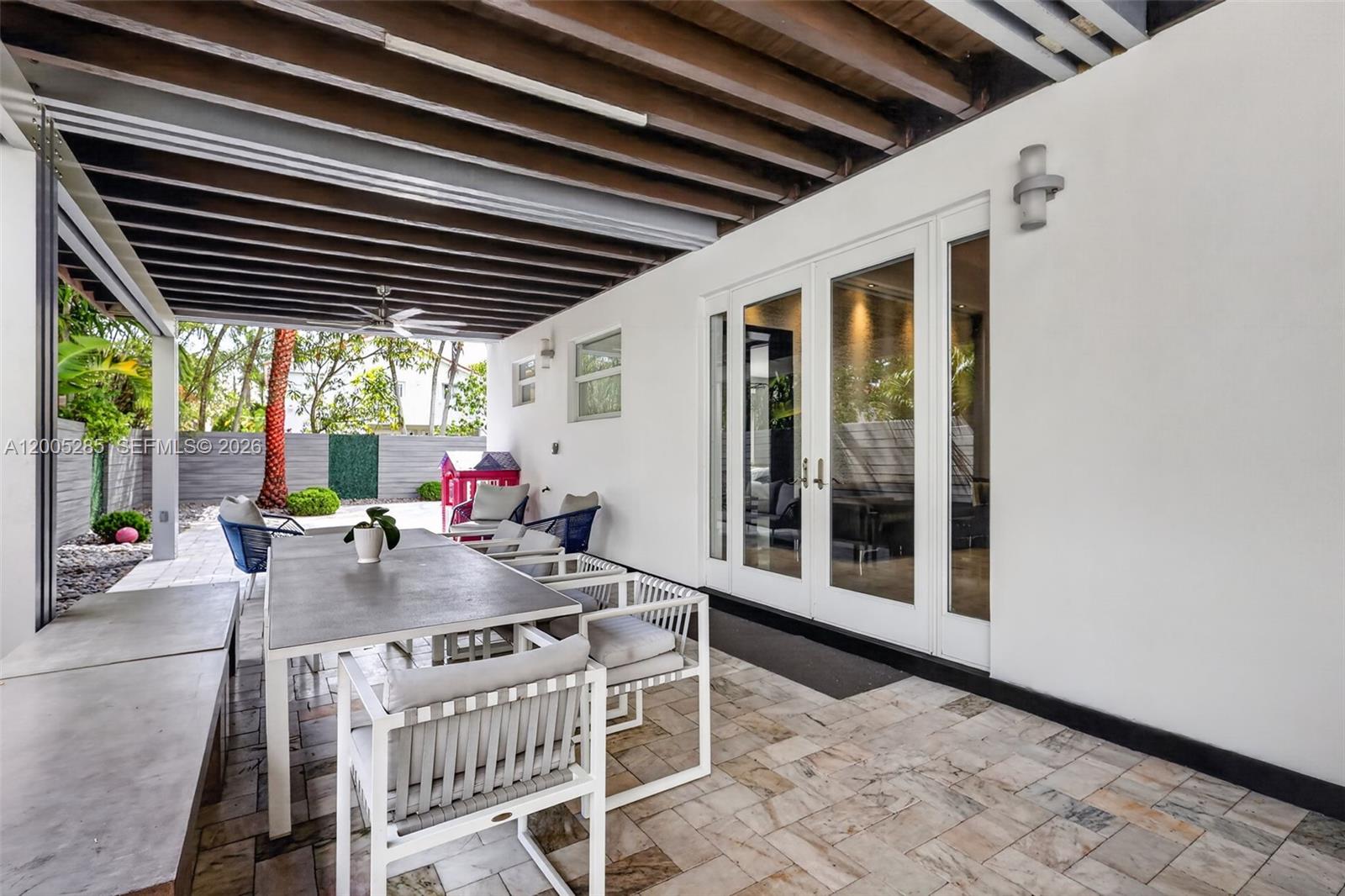 DORAL ISLES-ANTILLES - Residential