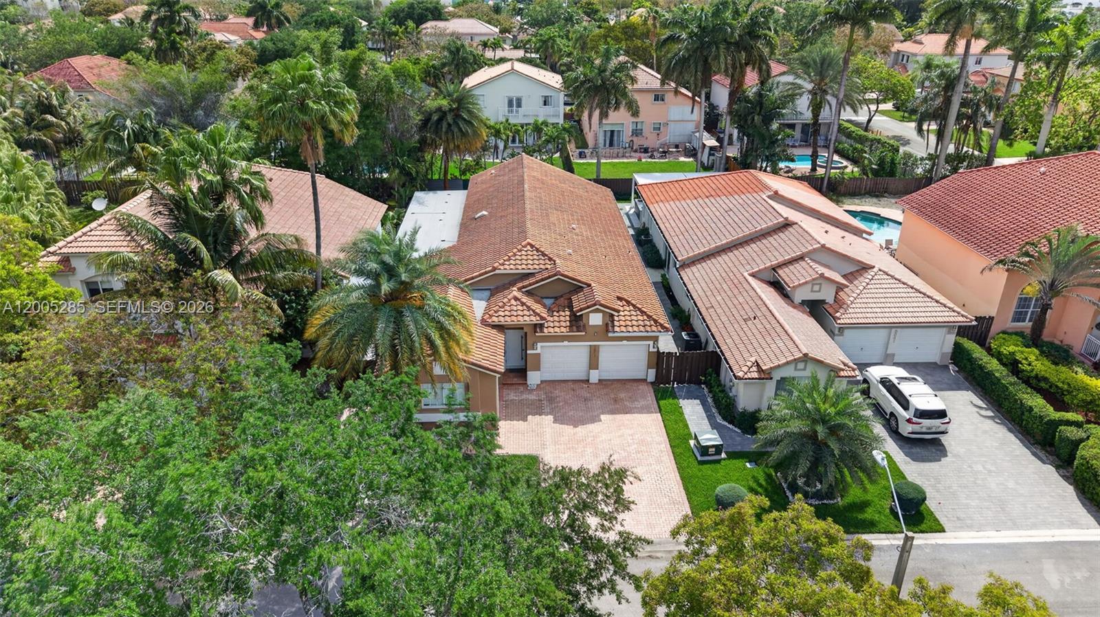 DORAL ISLES-ANTILLES - Residential