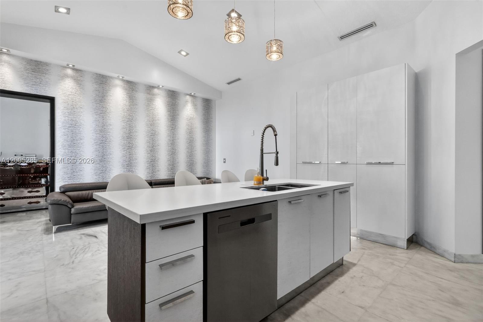 DORAL ISLES-ANTILLES - Residential