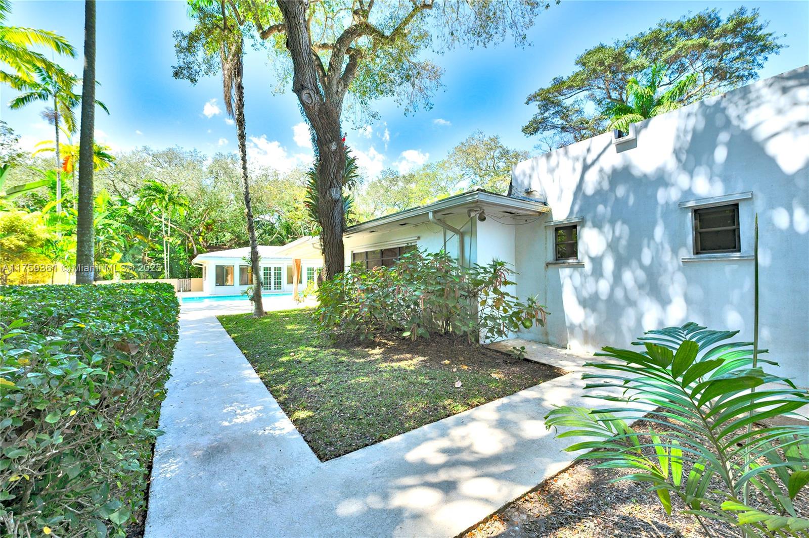 PALM VISTA - Residential
