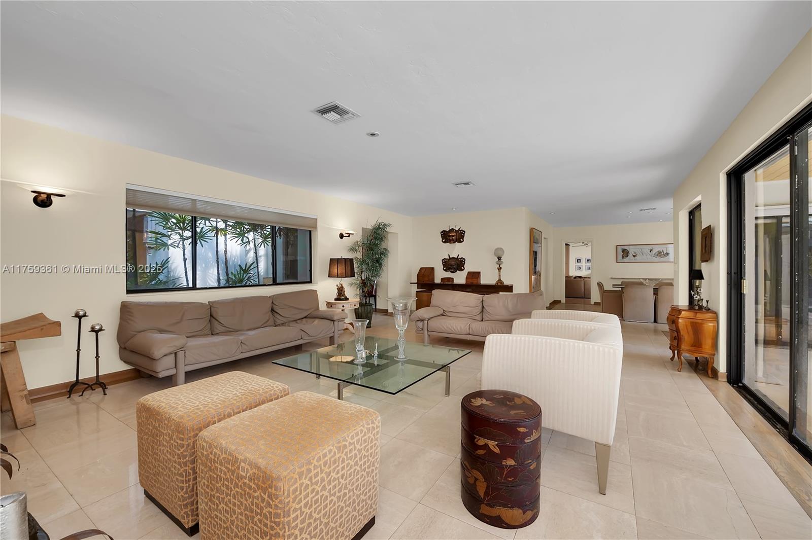 PALM VISTA - Residential