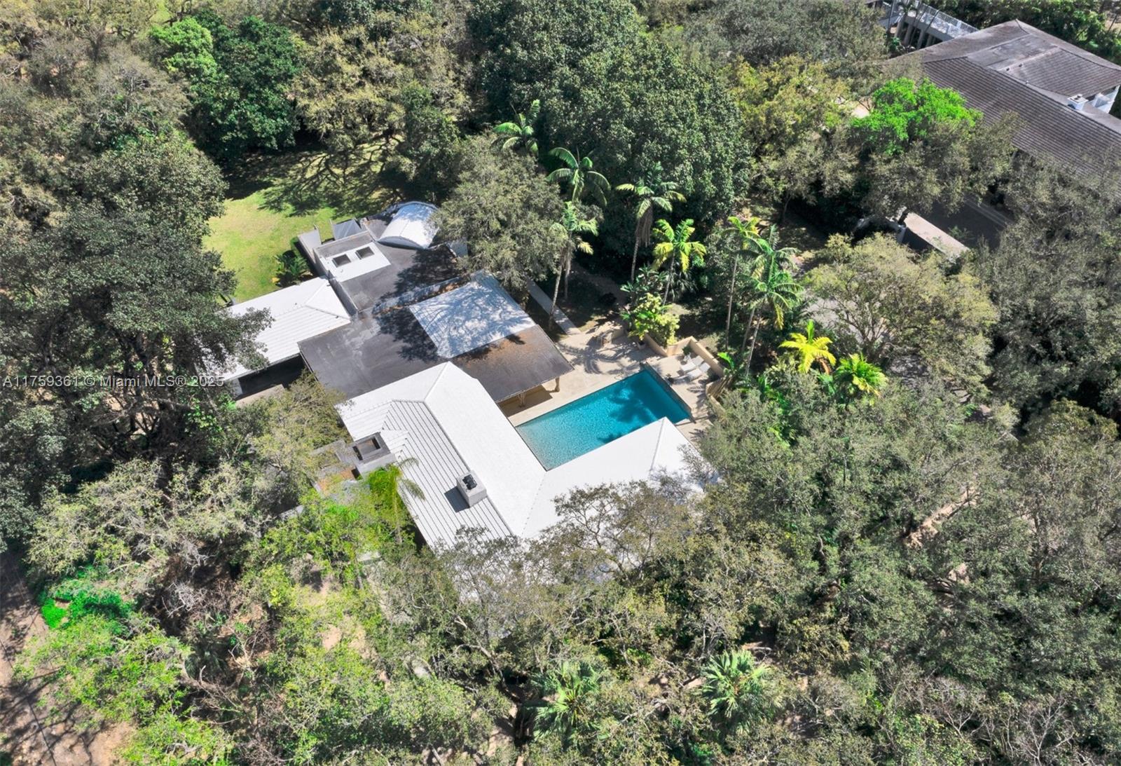 PALM VISTA - Residential