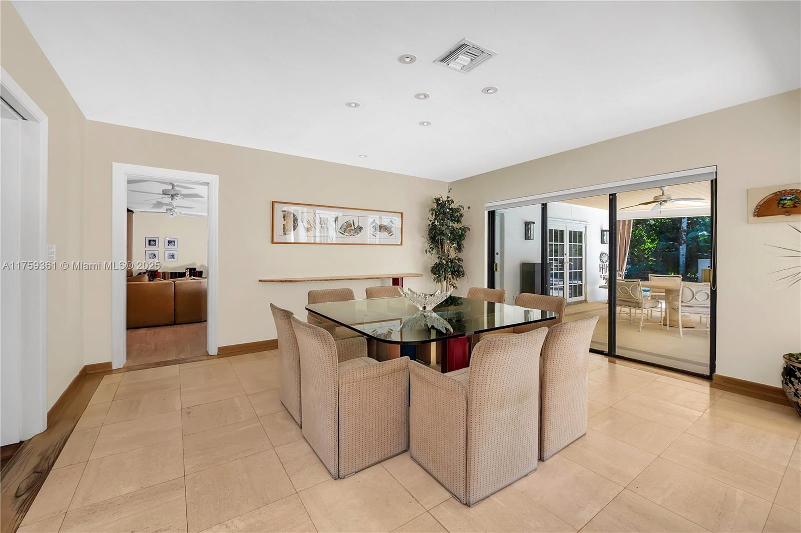 PALM VISTA - Residential