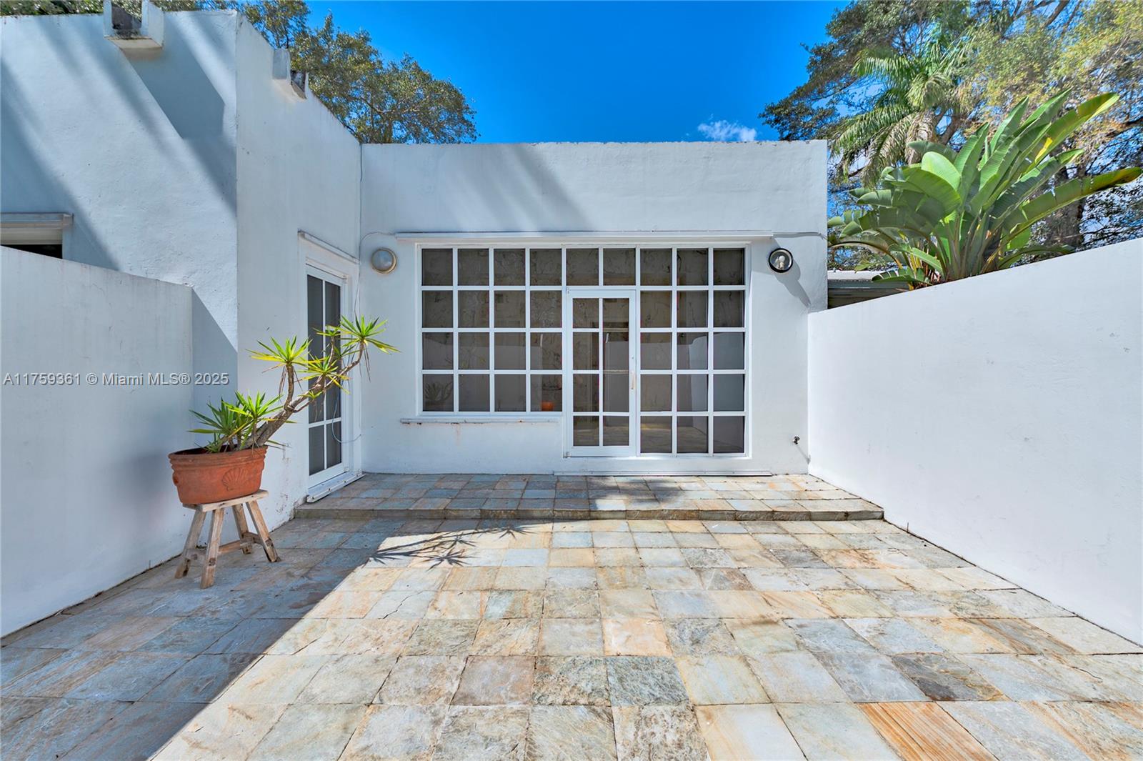 PALM VISTA - Residential