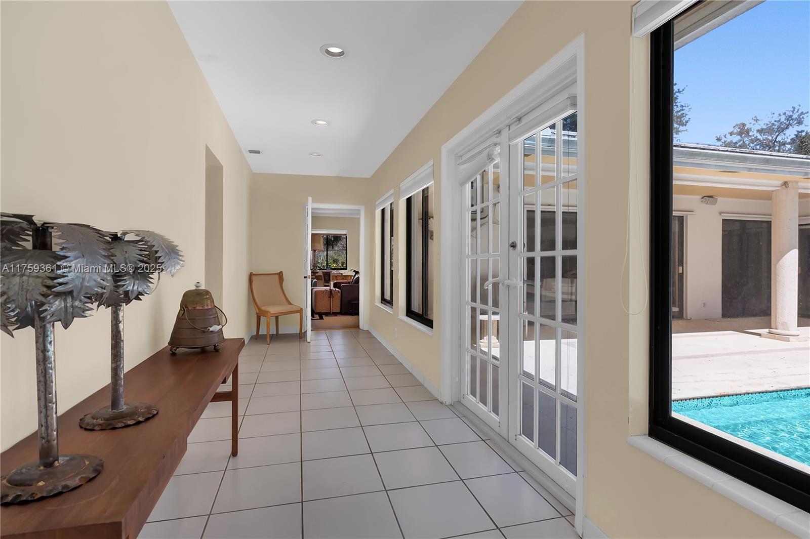 PALM VISTA - Residential