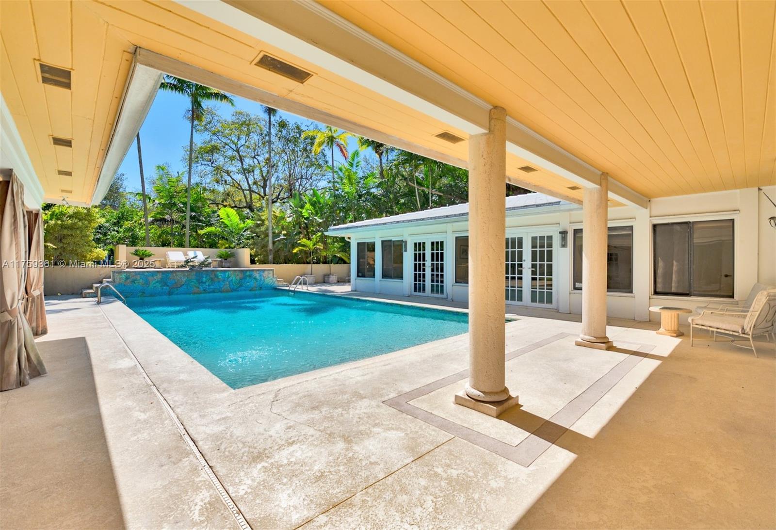 PALM VISTA - Residential