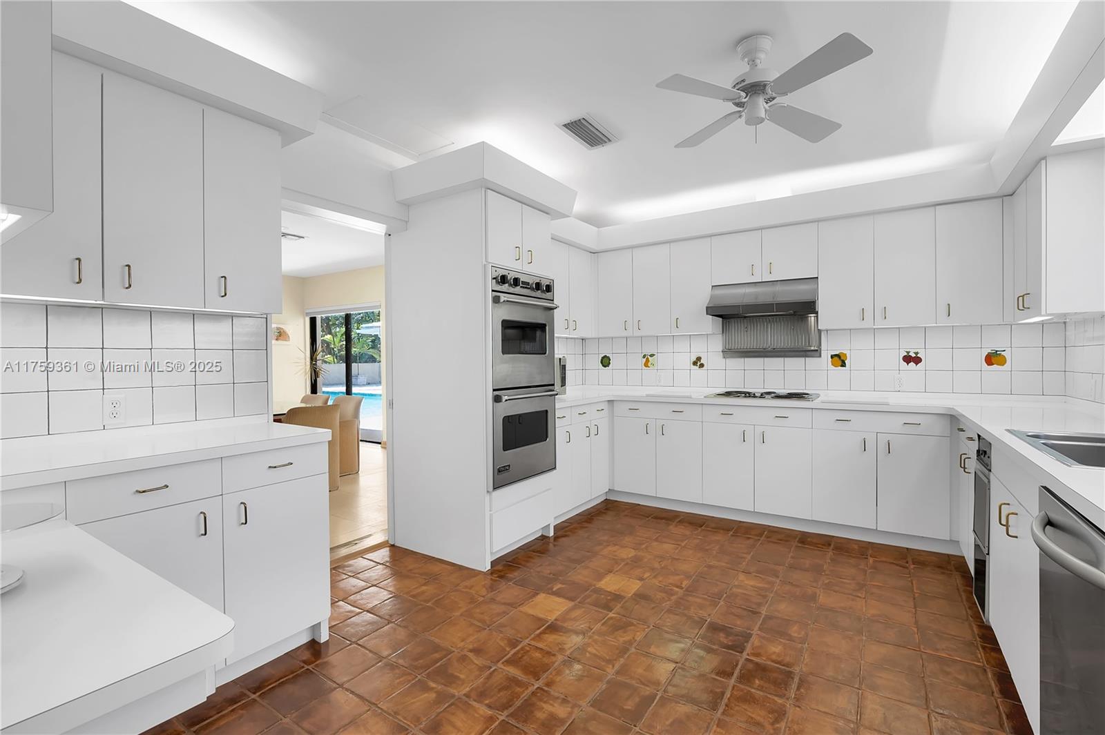 PALM VISTA - Residential