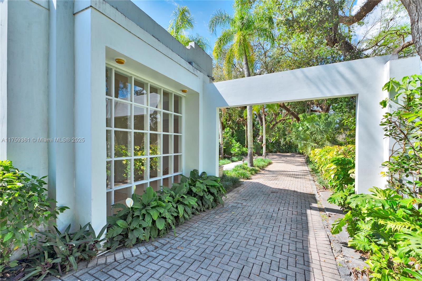 PALM VISTA - Residential