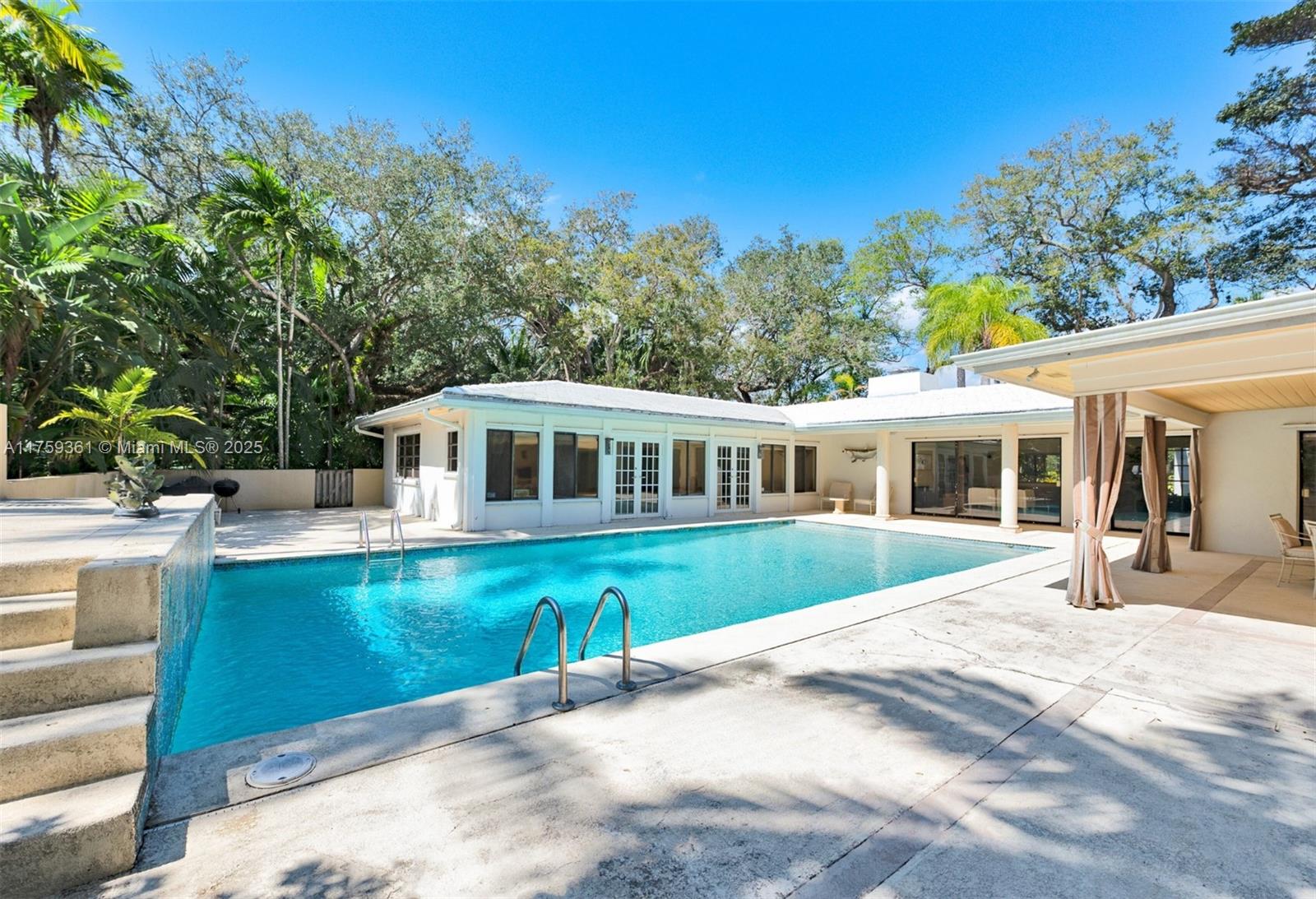 PALM VISTA - Residential