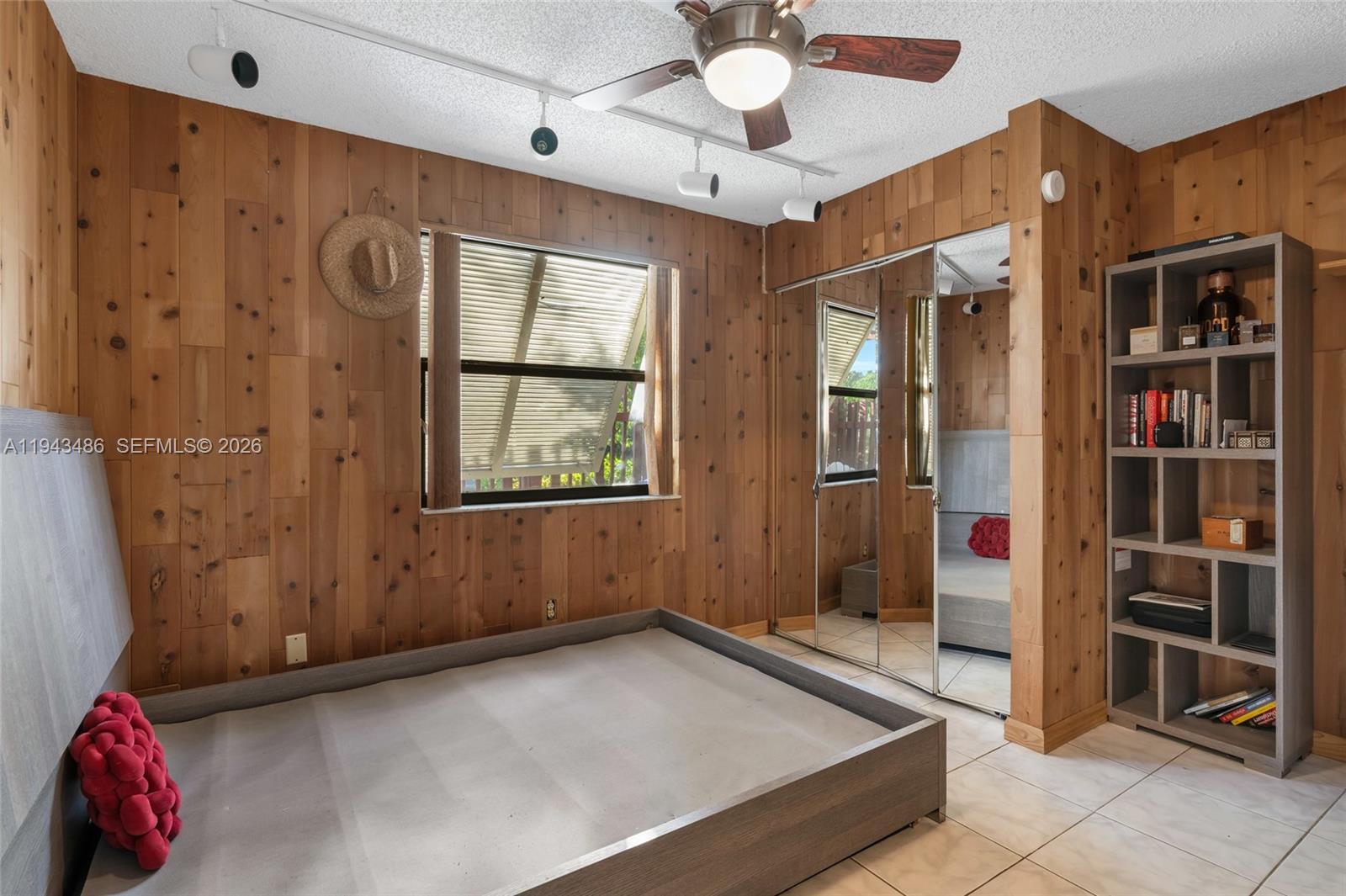 EVERGLADES SUGAR & LAND C - Residential