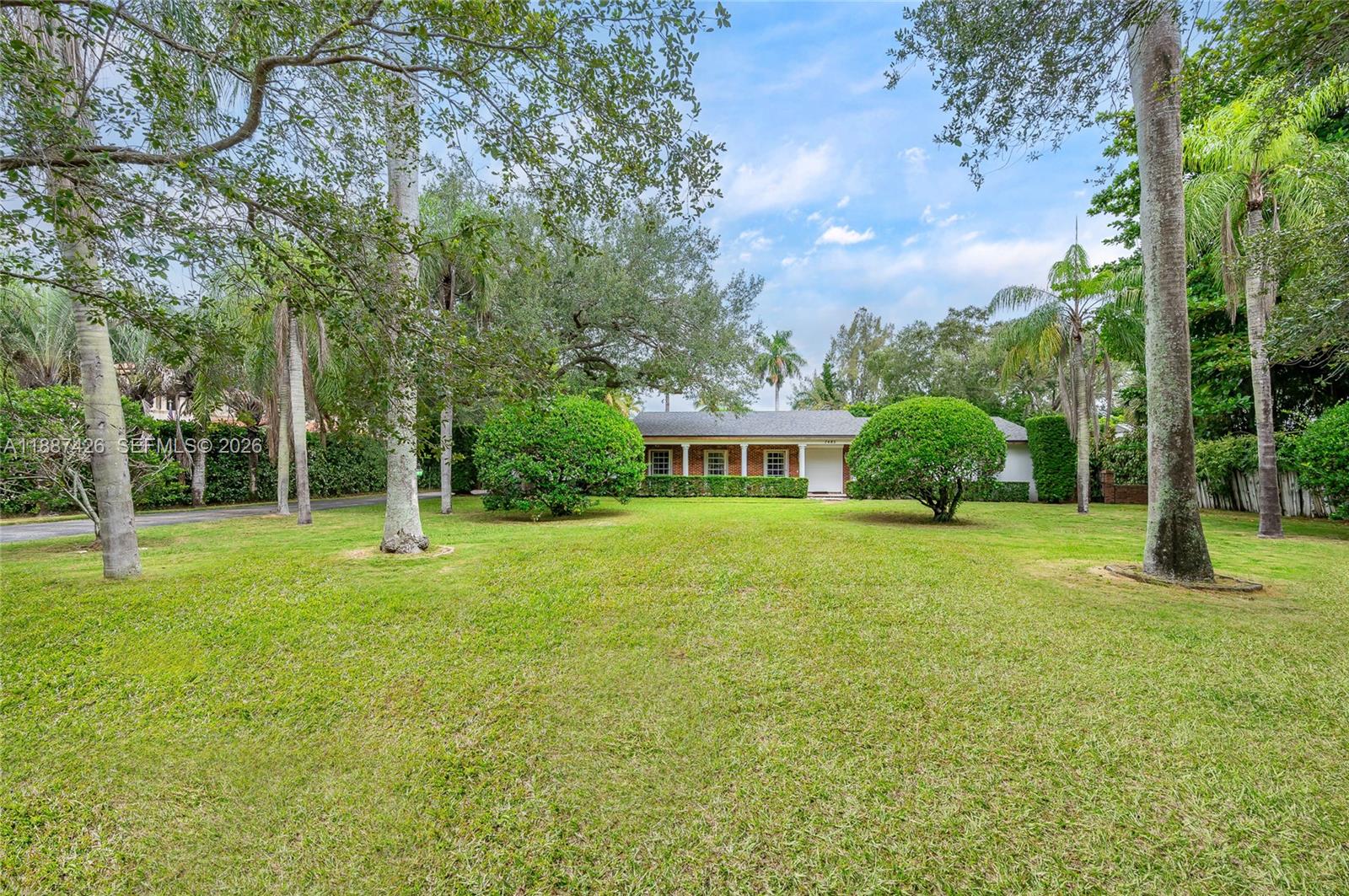 HOLIDAY ESTATES 1ST ADDN - Residential