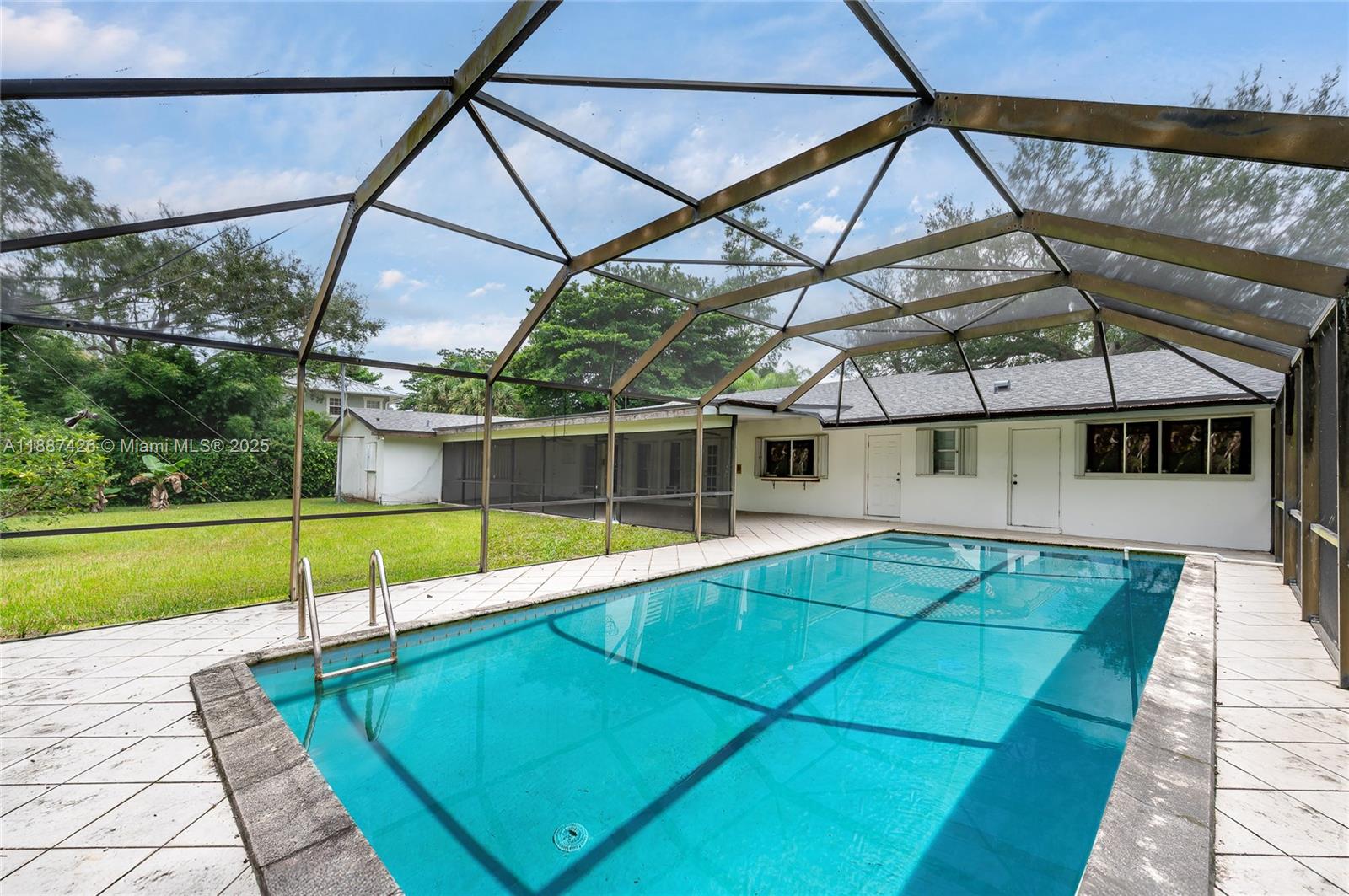 HOLIDAY ESTATES 1ST ADDN - Residential