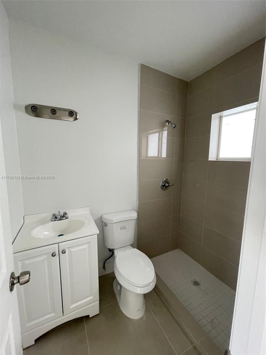 2196 Ali Baba Ave 9
