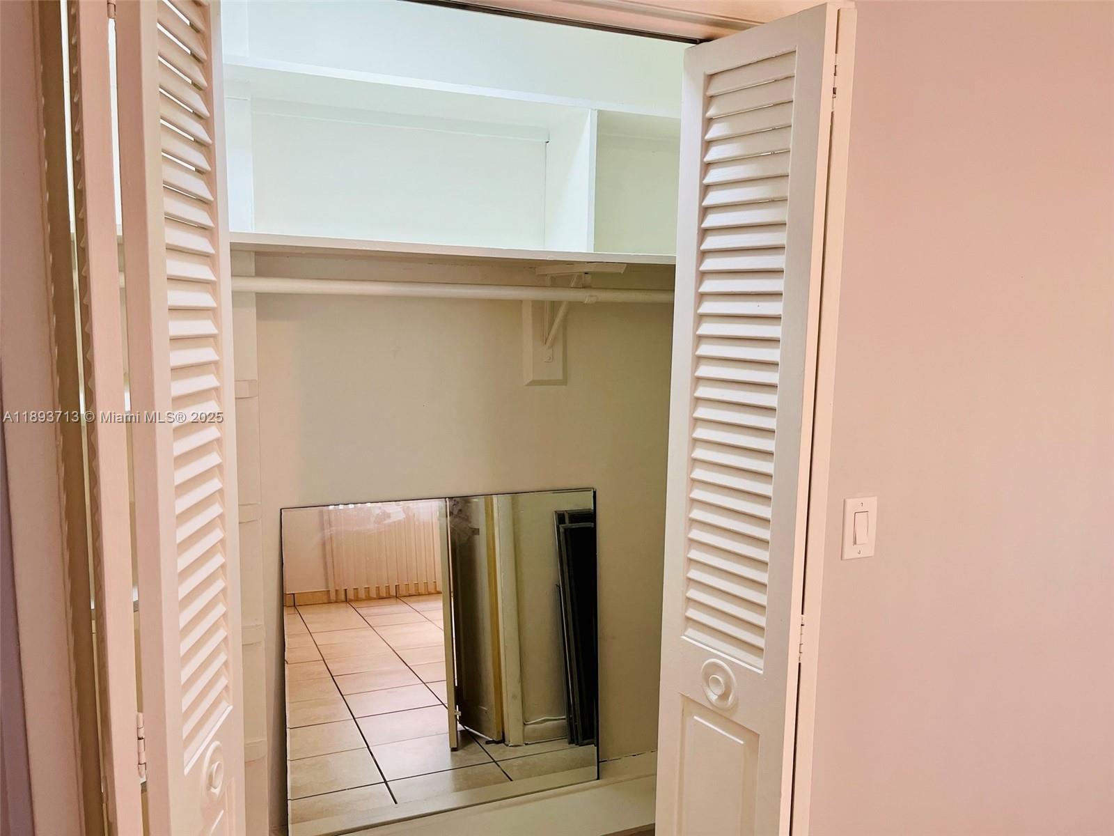 COLONIAL HOUSE CONDO - Residential Lease