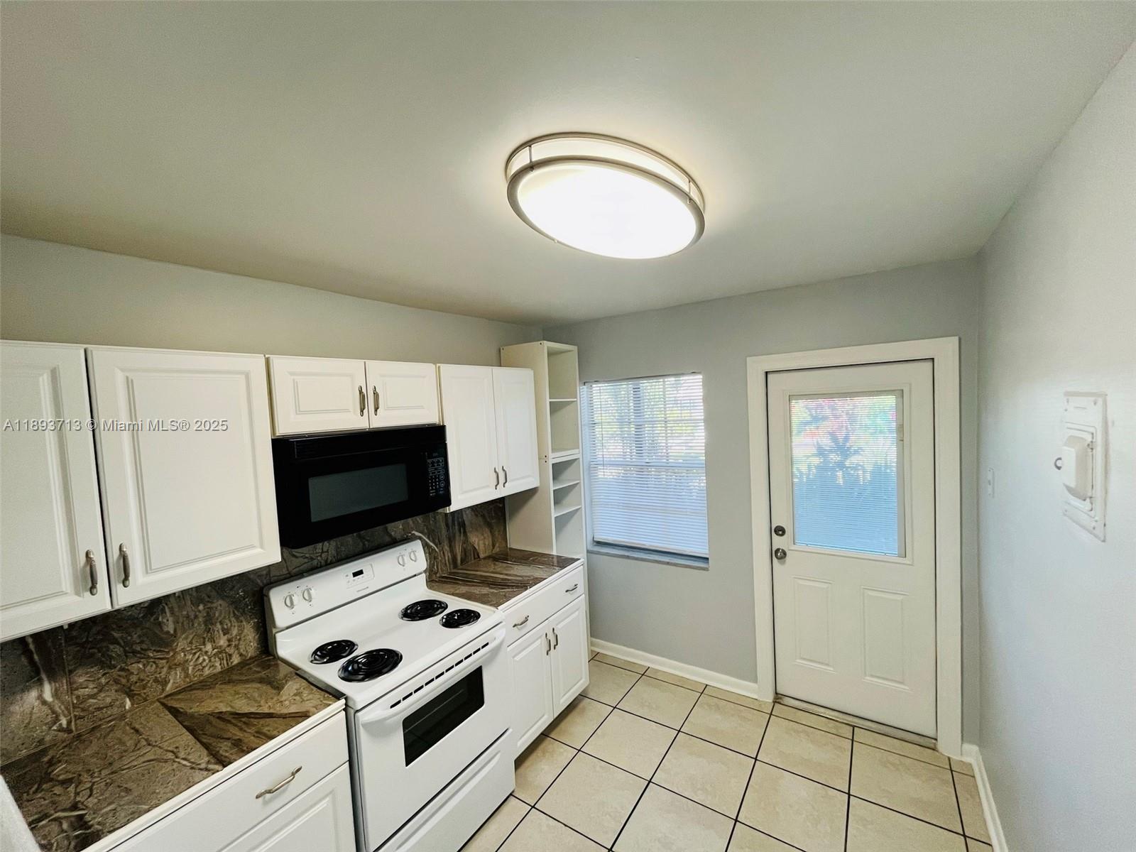 COLONIAL HOUSE CONDO - Residential Lease