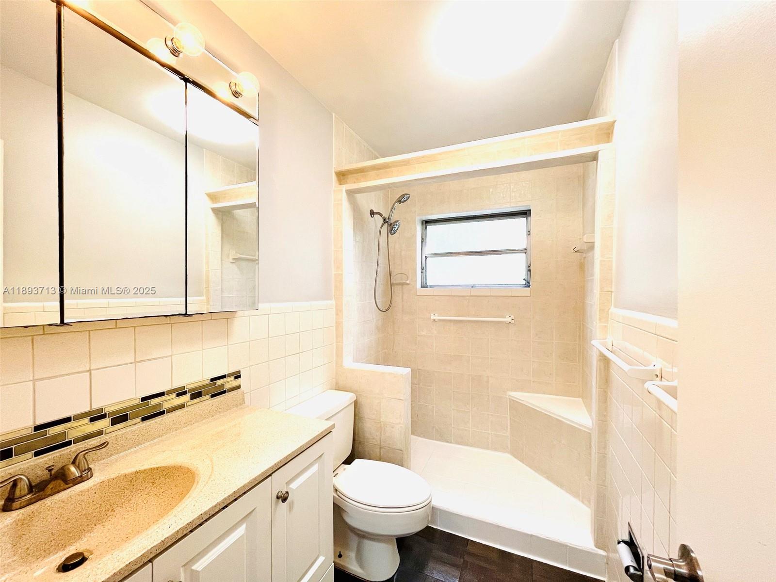 COLONIAL HOUSE CONDO - Residential Lease