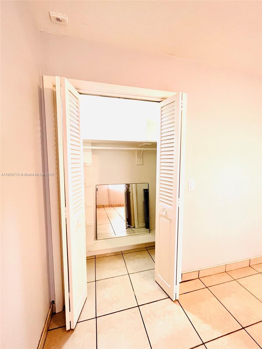 COLONIAL HOUSE CONDO - Residential Lease