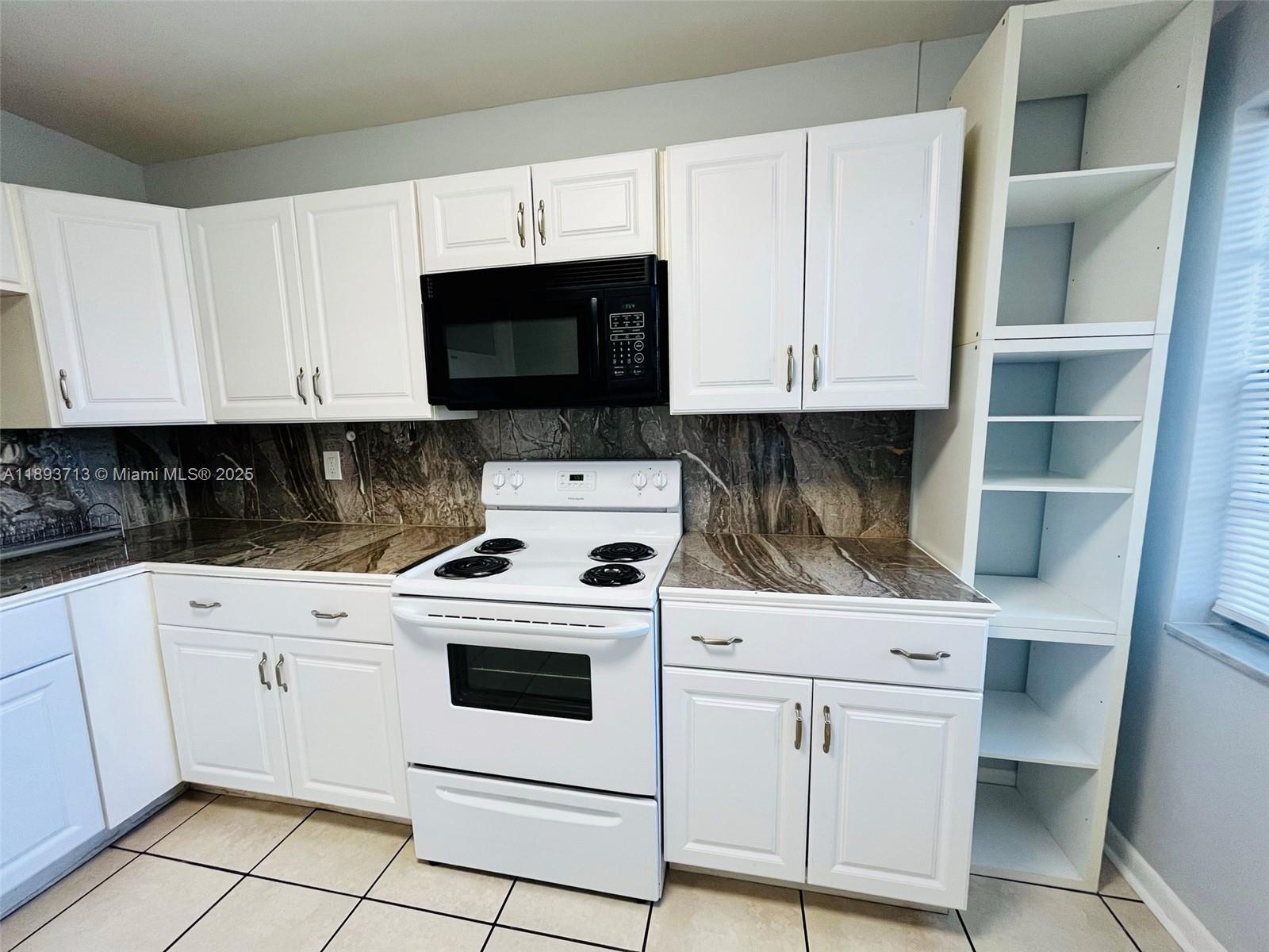 COLONIAL HOUSE CONDO - Residential Lease