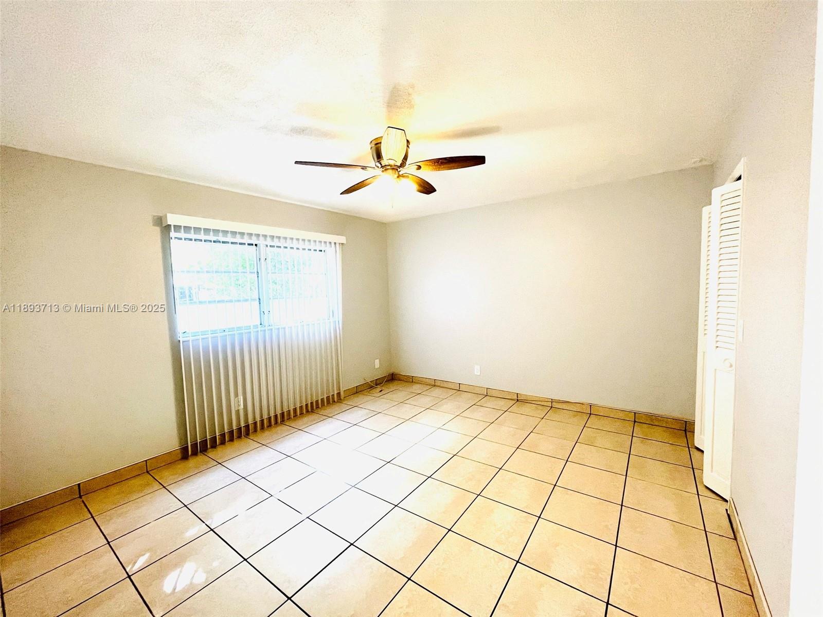 COLONIAL HOUSE CONDO - Residential Lease