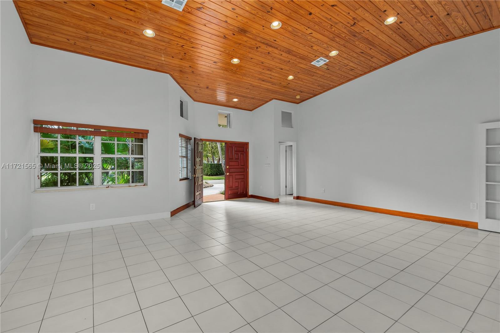 BISCAYNE KEY ESTATES - Residential