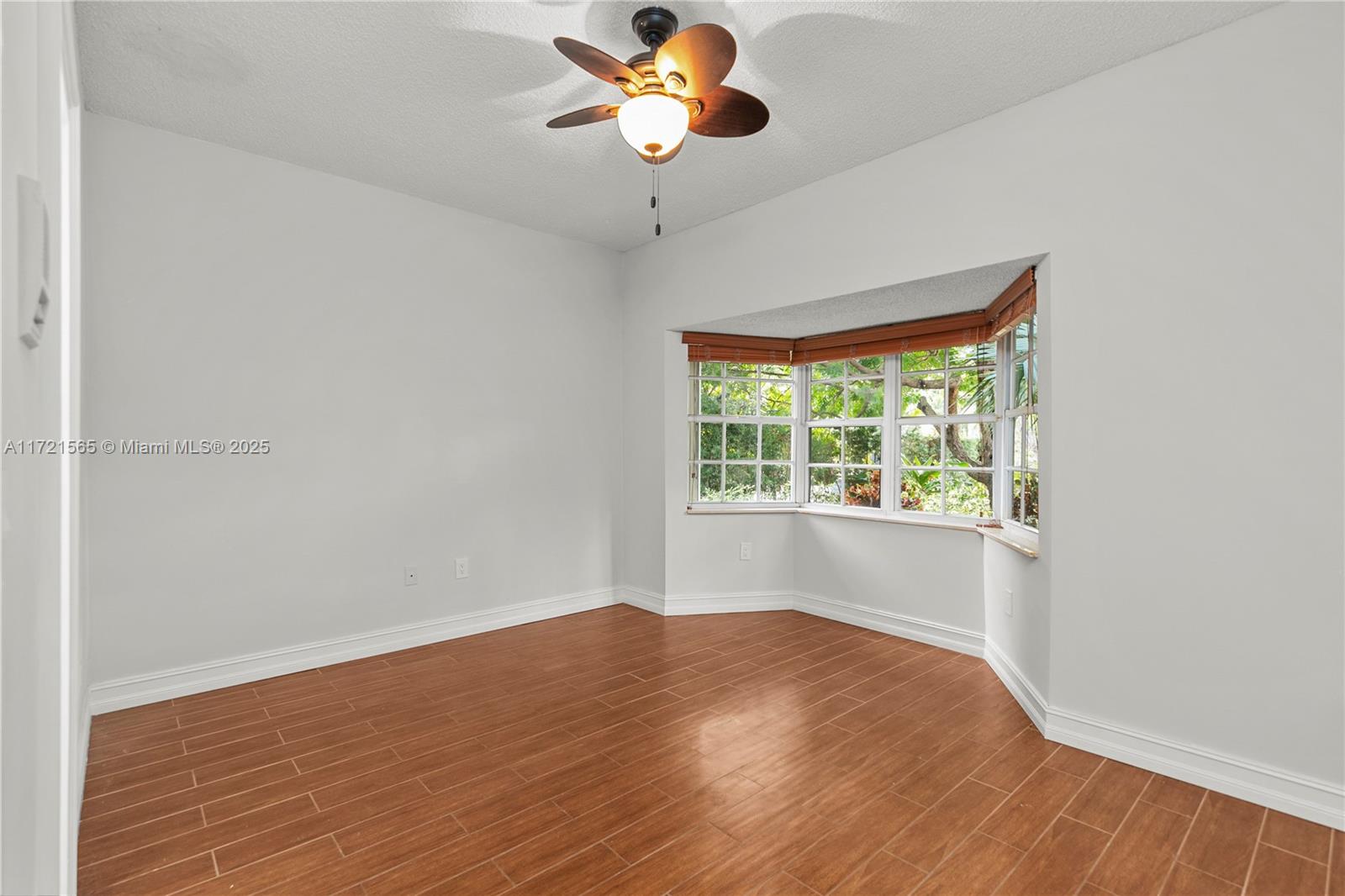 BISCAYNE KEY ESTATES - Residential