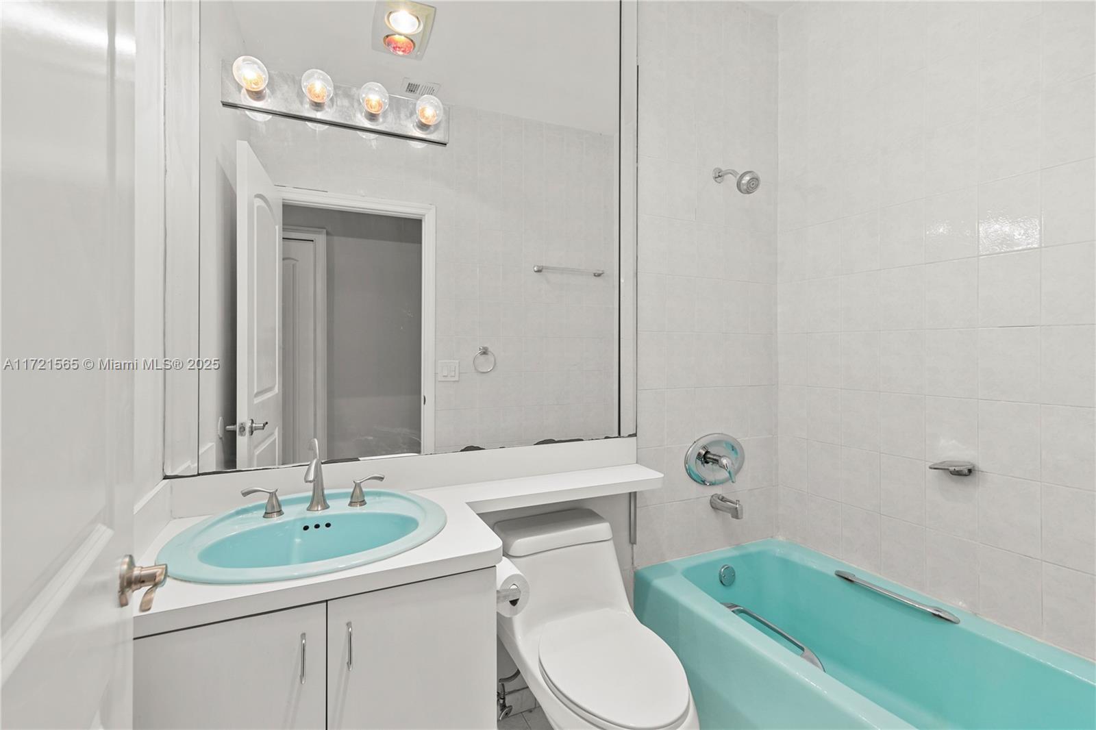 BISCAYNE KEY ESTATES - Residential