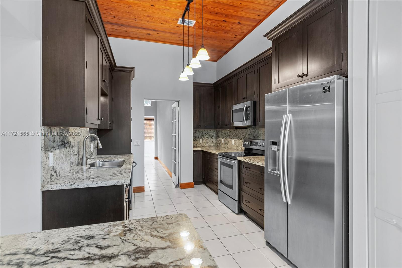 BISCAYNE KEY ESTATES - Residential