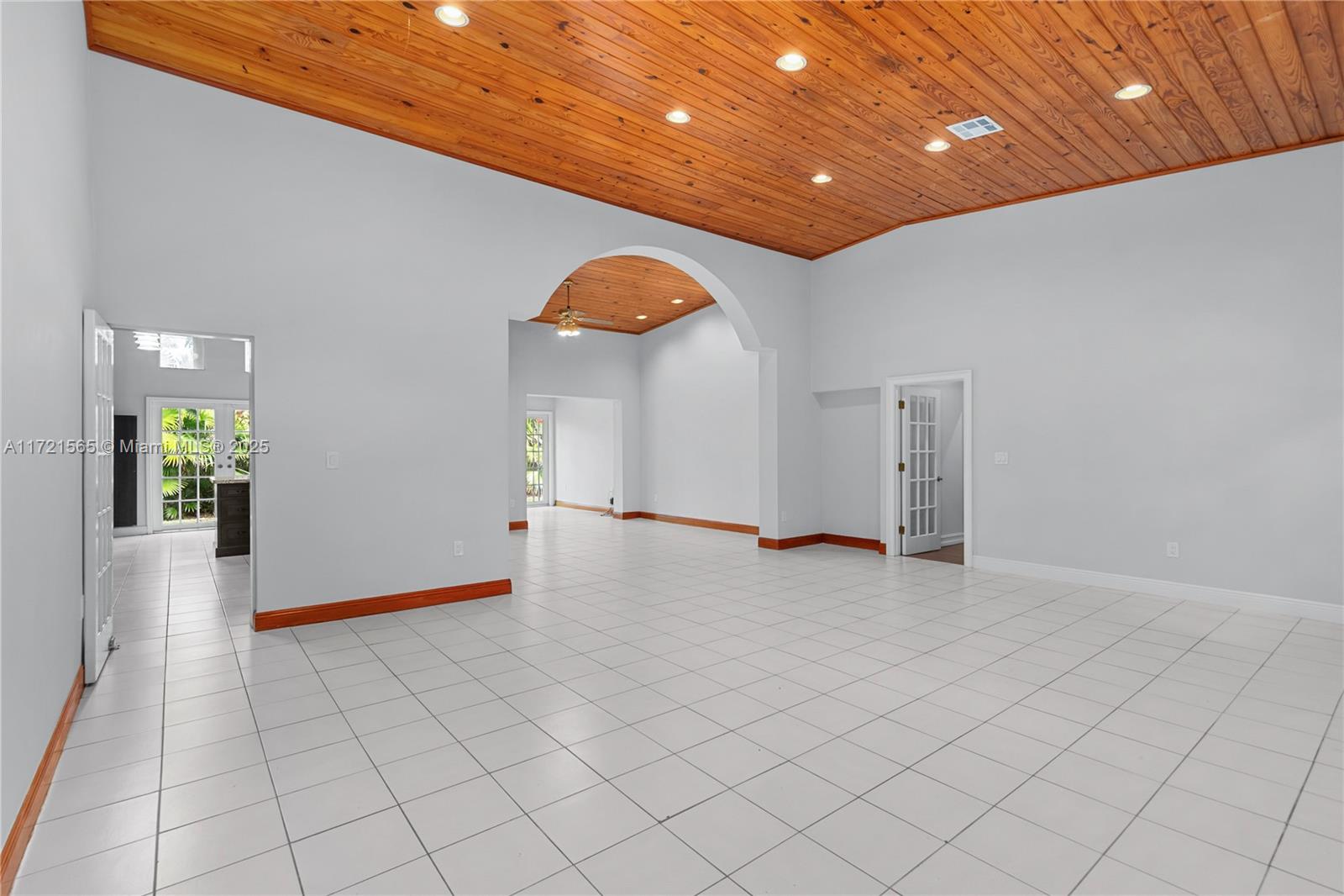 BISCAYNE KEY ESTATES - Residential