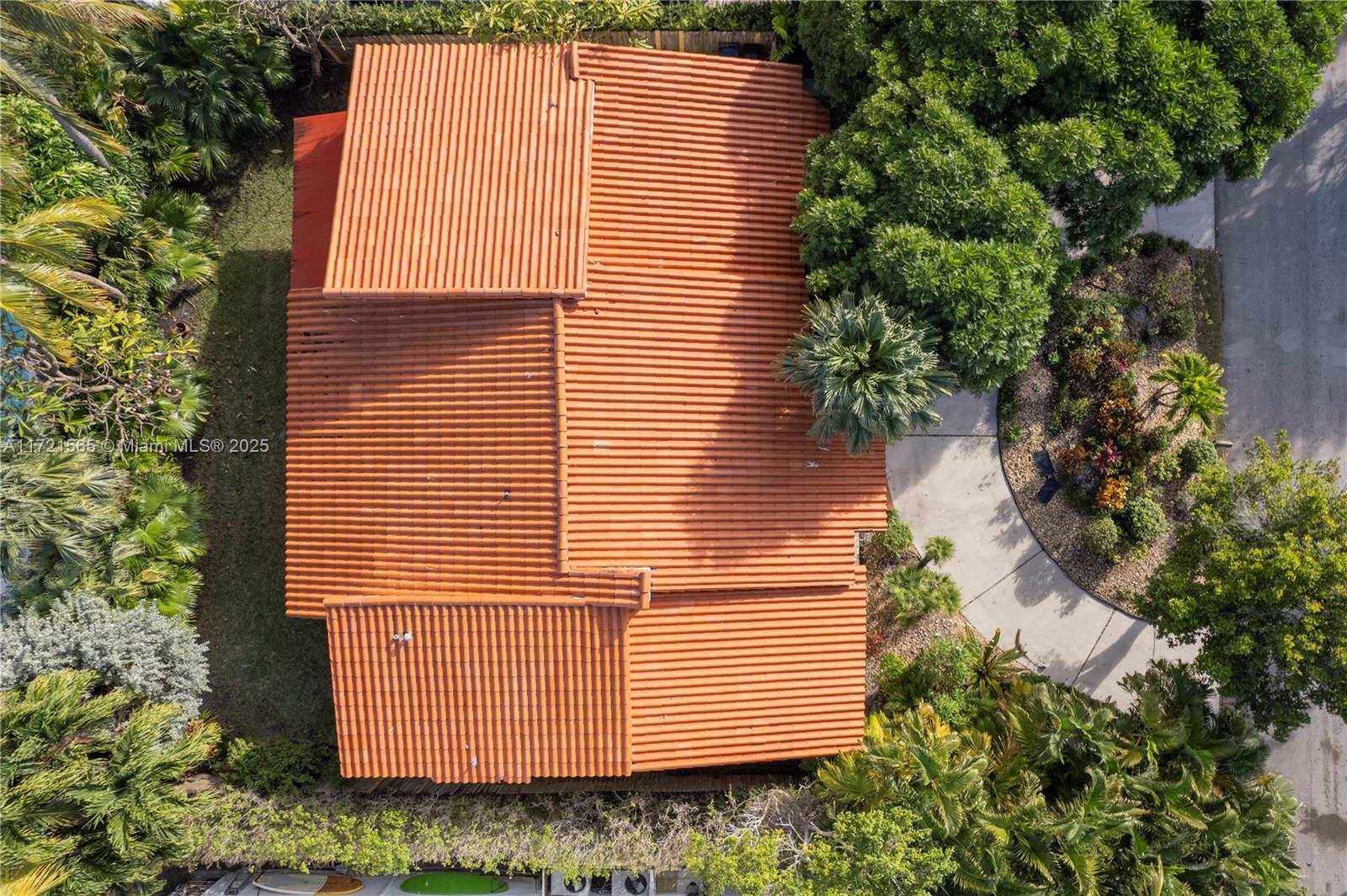 BISCAYNE KEY ESTATES - Residential