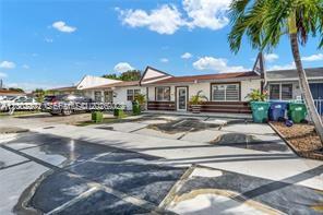 View photos, virtual tours, details... 4255 SW 69 Ave