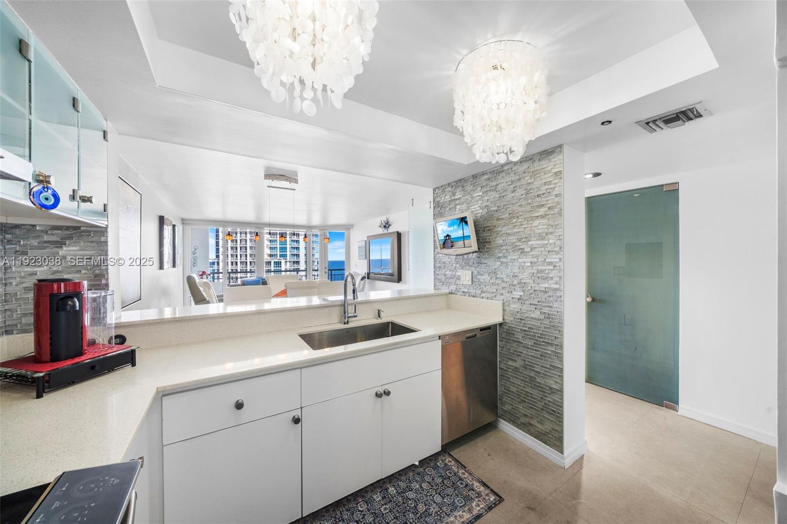 SOUTH POINTE TOWERS CONDO - Residential