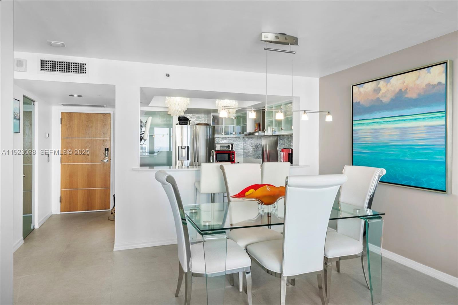 400 S Pointe Dr 2208