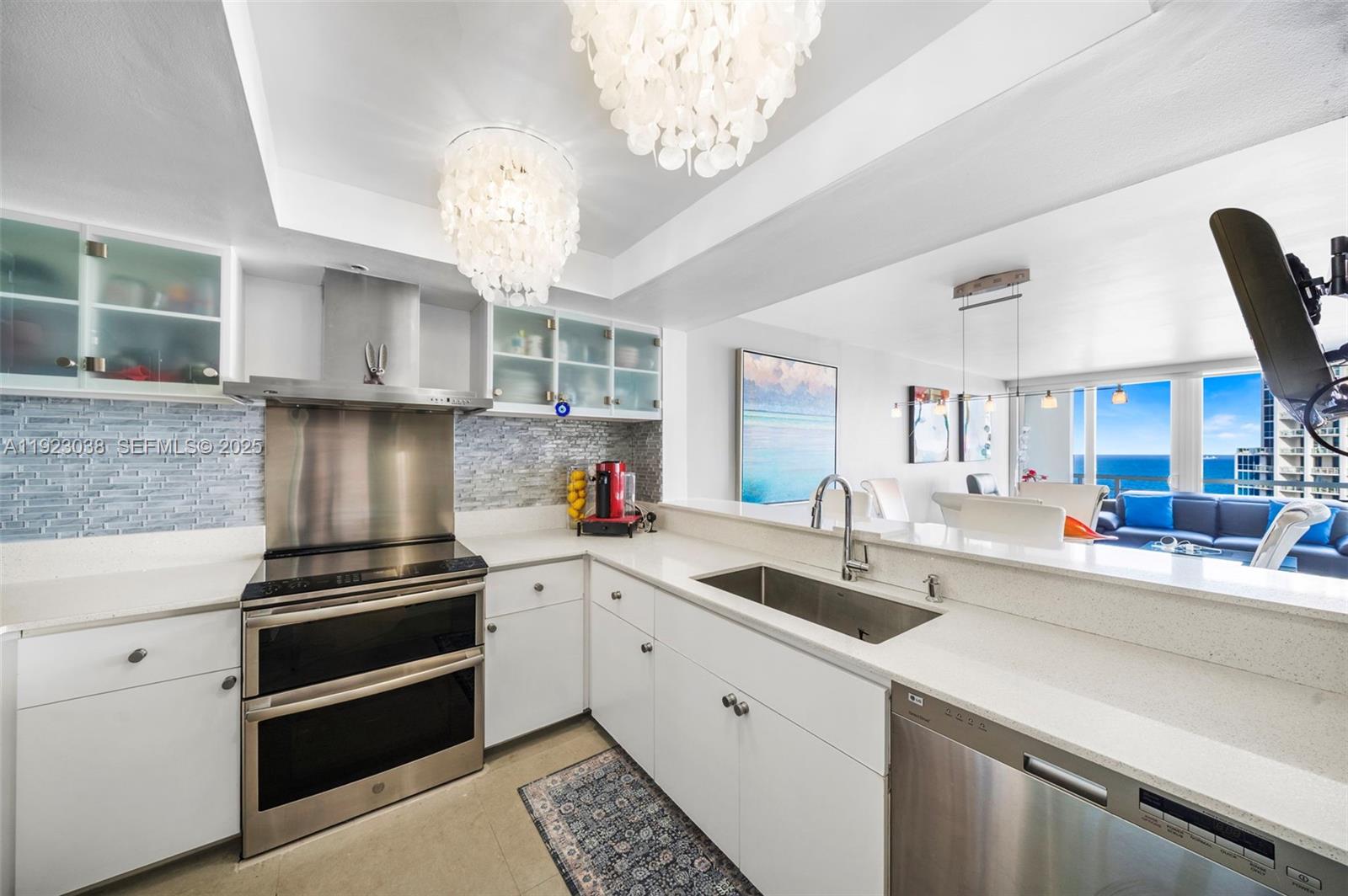 SOUTH POINTE TOWERS CONDO - Residential