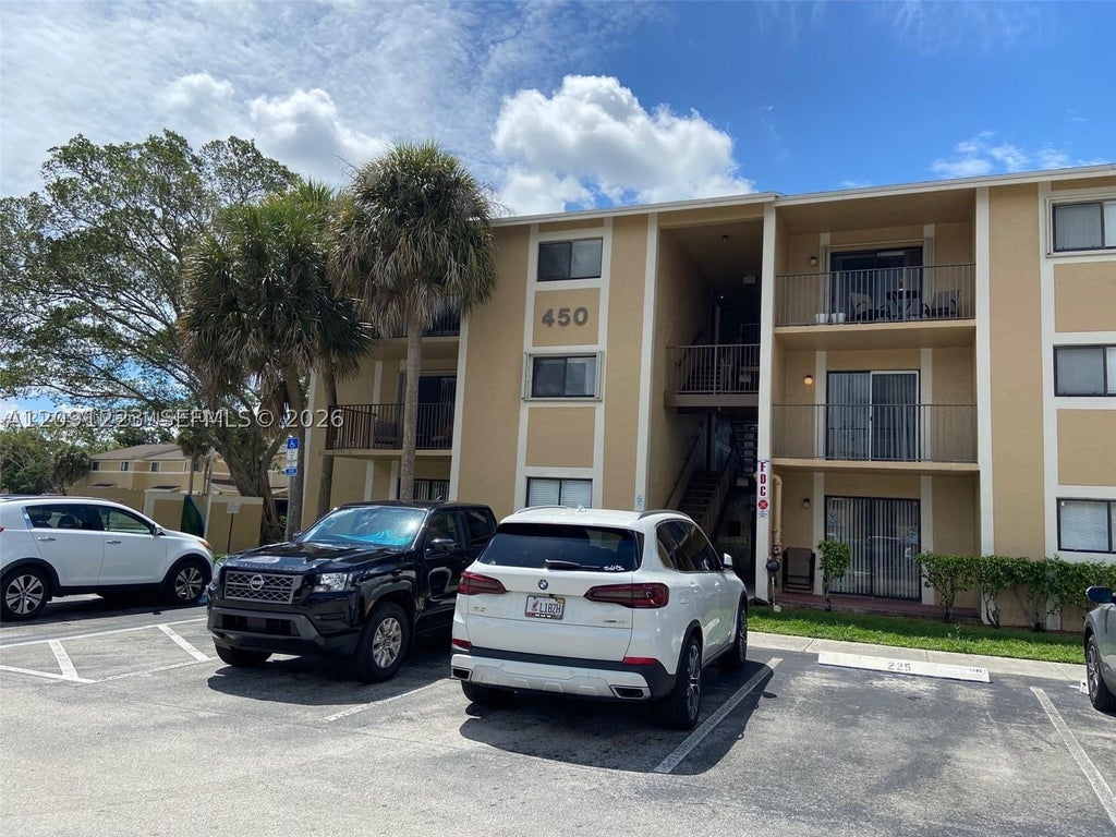 Photo of 450 W Palm Circle #202, Pembroke Pines, FL 33025 (MLS # A12091223)