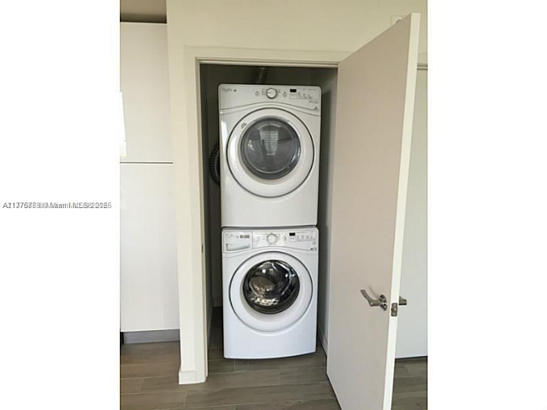 NINE AT MARY BRICKELL VILL - Residential