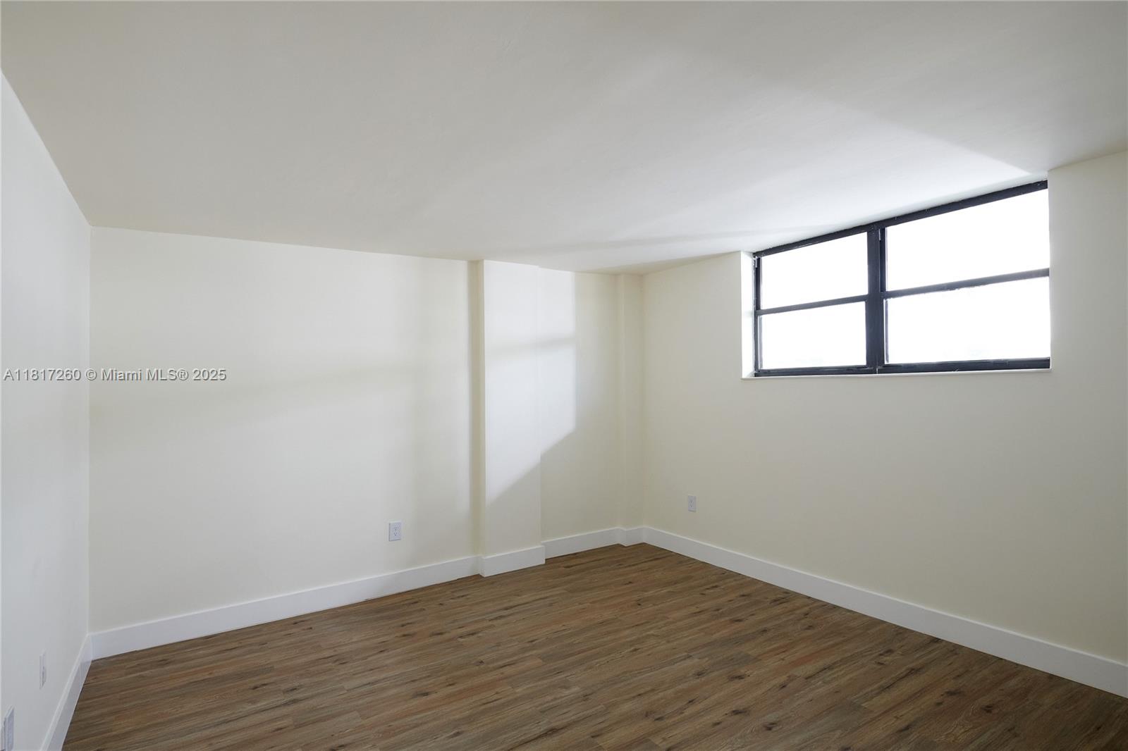 THE SURF CONDO - Residential
