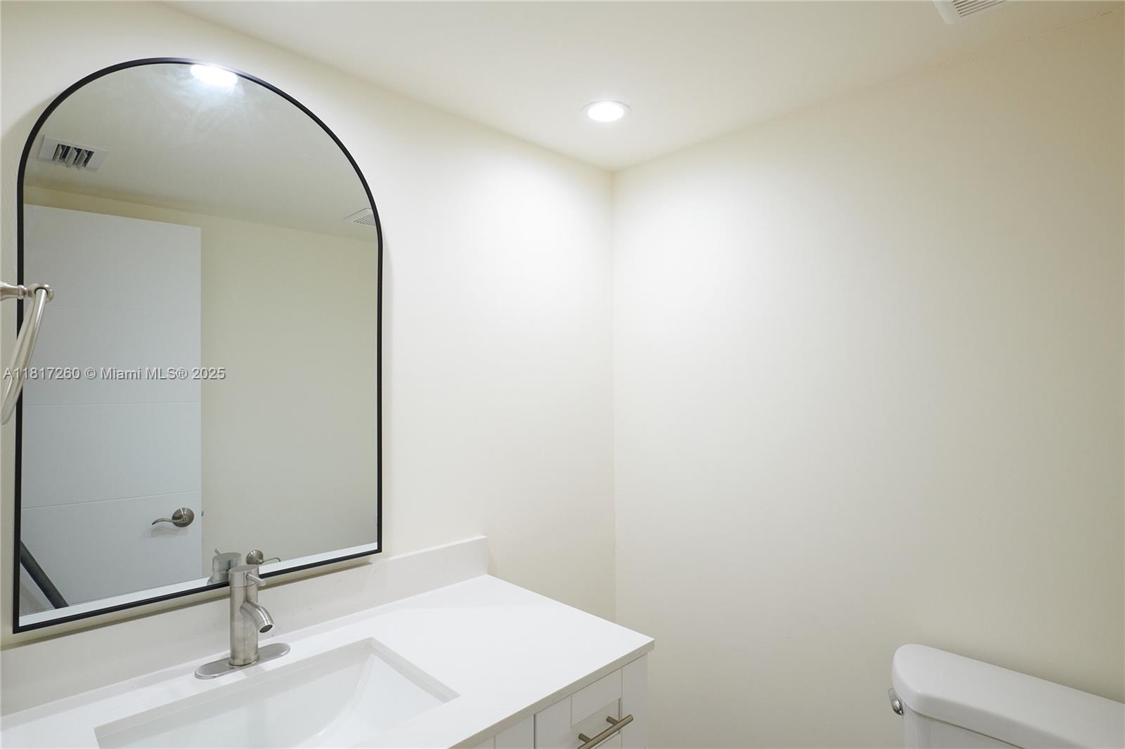 THE SURF CONDO - Residential
