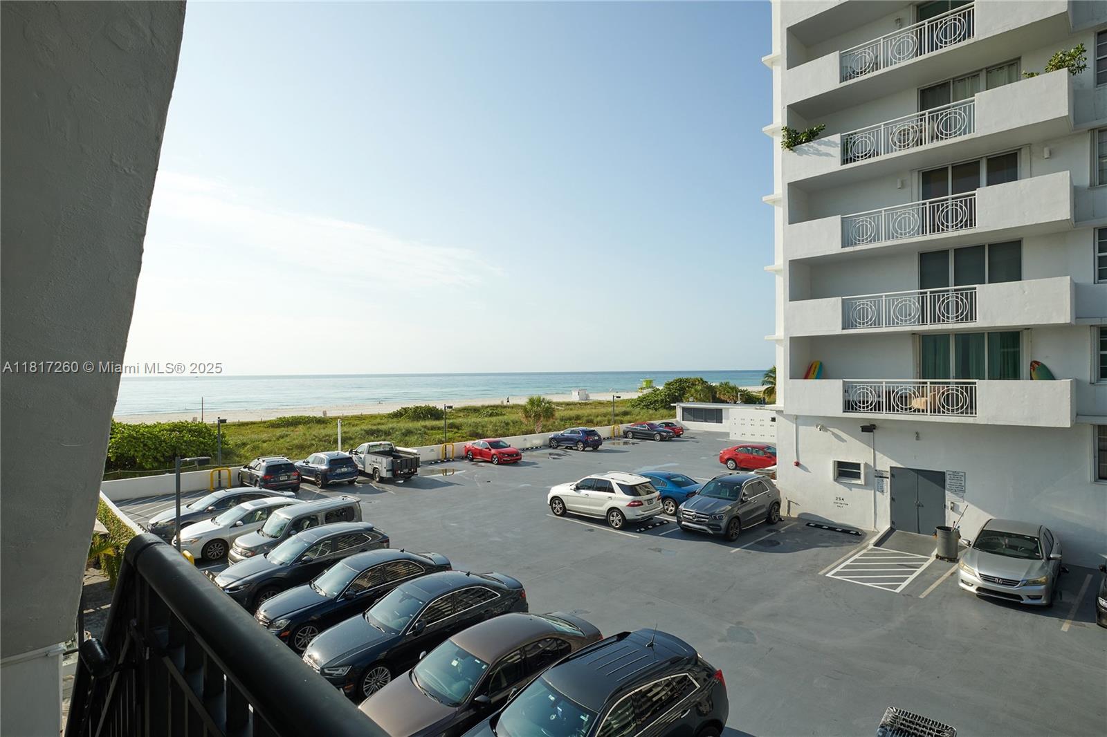 THE SURF CONDO - Residential
