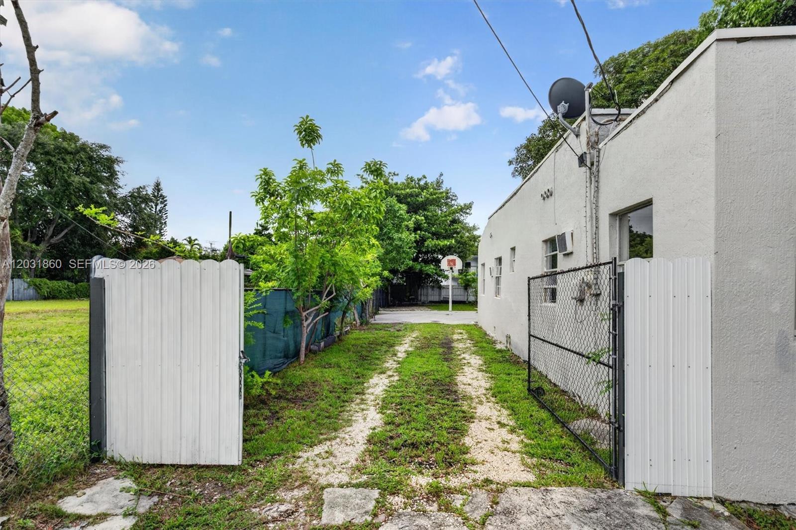 836 NW 29th Ter