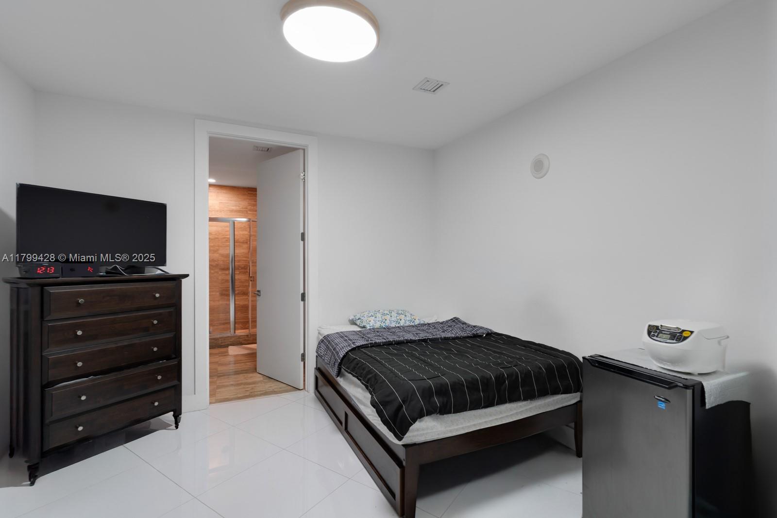 TDR TOWER II CONDO - Residential